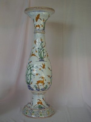 Artistic italian pottery of Albisola - Column in majolica completed decorated in Calligraphic. 